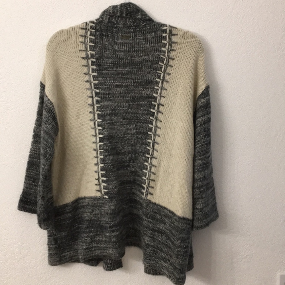 Billabong sweater cardigan size medium - Picture 9 of 10